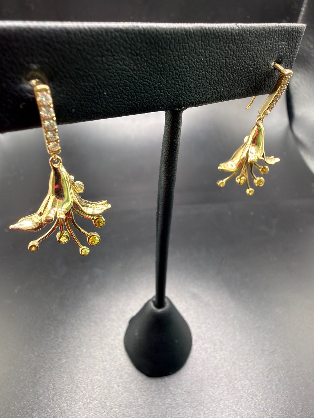 YELLOW SAPPHIRE & DIAMONDS 14k YELLOW GOLD HONEYSUCKLE DANGLE EARRINGS SOUTHERN - Picture 3 of 7